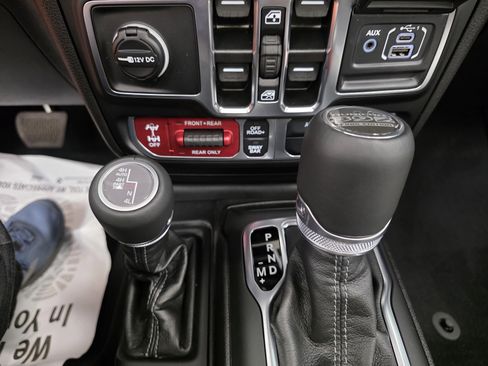 New 2025 Jeep Wrangler Unlimited Rubicon 392 image 13