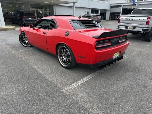 Used 2018 Dodge Challenger T/A RWD image 6