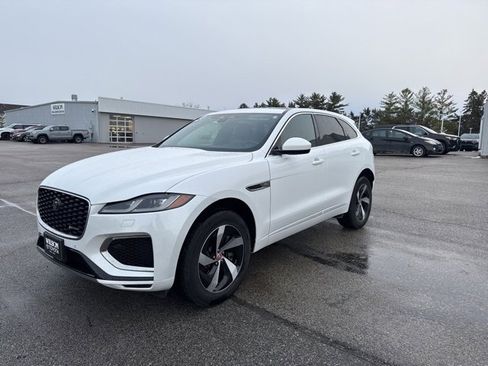 Used 2023 Jaguar F-PACE R-Dynamic S image 3
