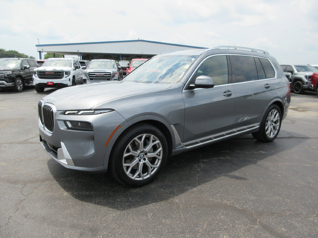 Used 2023 BMW X7 xDrive40i w/ Executive Package AWD/4WD image 12