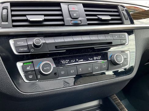 Used 2018 BMW 230i Convertible image 35