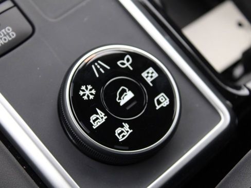 New 2026 Nissan Pathfinder SL image 32