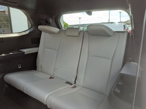 Used 2024 Toyota Grand Highlander AWD Hybrid image 49