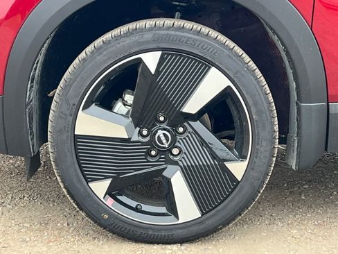 New 2026 Nissan Kicks SR AWD/4WD image 13