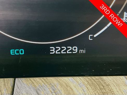 Certified 2024 Kia Telluride SX w/ Towing Package AWD/4WD image 13