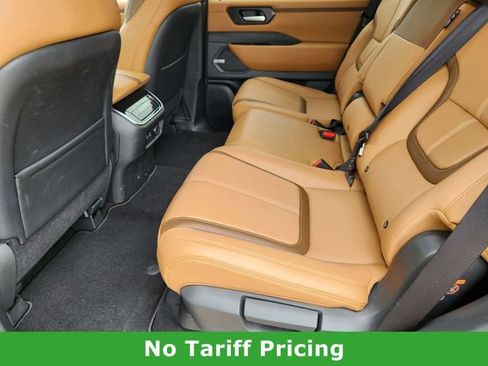 Used 2025 Nissan Armada SL image 23