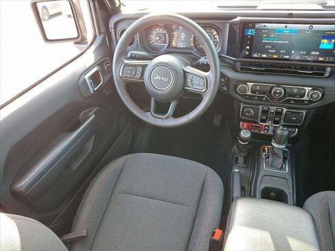 Certified 2024 Jeep Wrangler Unlimited Rubicon image 14