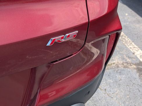 Used 2023 Chevrolet TrailBlazer RS w/ Sun and Liftgate Package FWD image 9