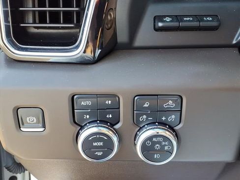 Used 2024 GMC Sierra 1500 Denali w/ Denali Reserve Package image 26