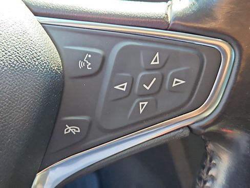 Used 2019 Chevrolet Equinox LT w/ Driver Convenience Package FWD image 25
