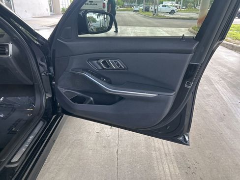 Used 2020 BMW 330i Sedan w/ Convenience Package RWD image 27