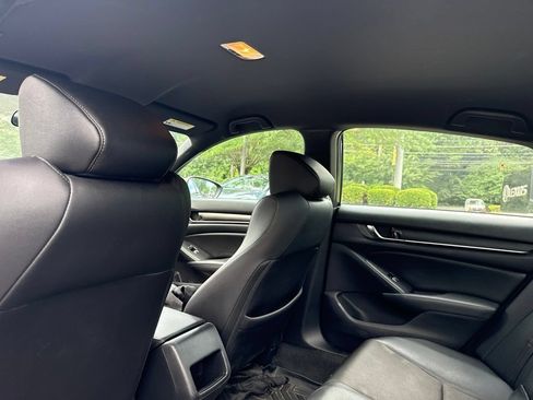 Used 2019 Honda Accord Sport image 11