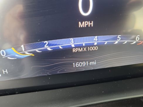 Used 2024 Jeep Grand Cherokee Laredo image 29