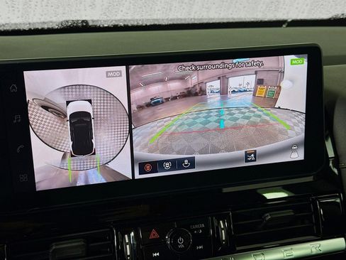 New 2026 Nissan Pathfinder SL image 16