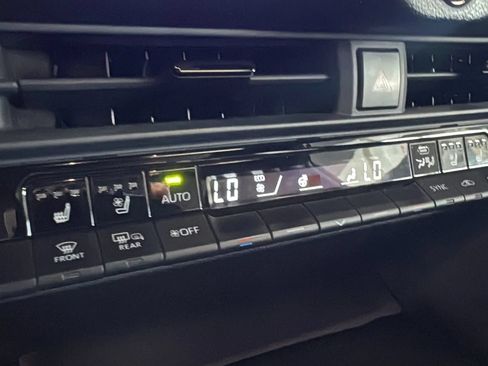Used 2023 Toyota Crown AWD/4WD image 22