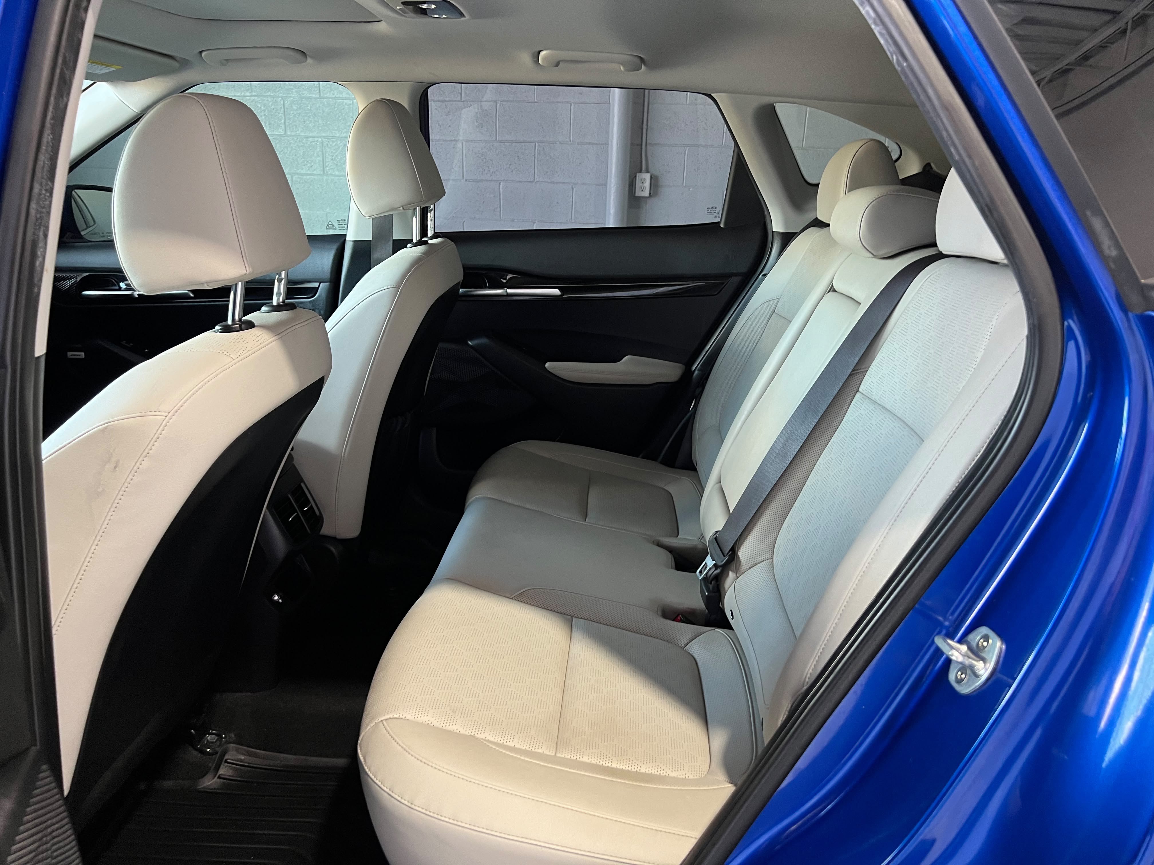 Used 2021 Kia Seltos SX w/ SX Sunroof Package AWD/4WD image 13