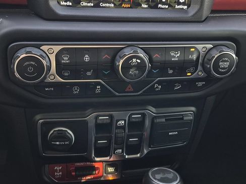 Used 2020 Jeep Wrangler Unlimited Rubicon AWD/4WD image 28