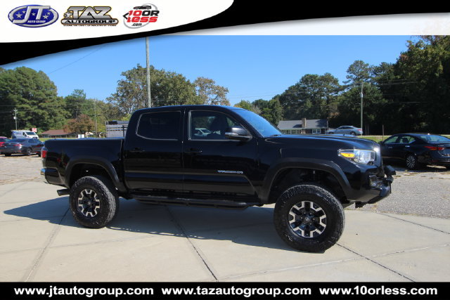 Used 2017 Toyota Tacoma TRD Off-Road w/ Tow Package (A/T) AWD/4WD image 8