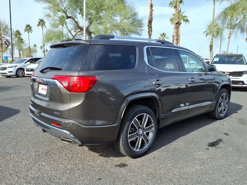 Used 2019 GMC Acadia Denali image 5