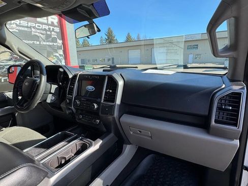 Used 2019 Ford F150 XLT w/ Trailer Tow Package image 9