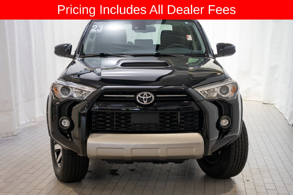 Used 2023 Toyota 4Runner TRD Off-Road AWD/4WD image 2