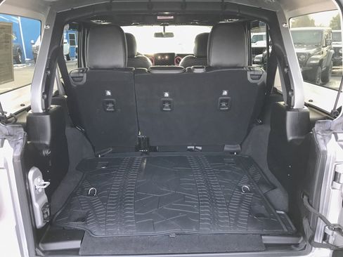 Used 2019 Jeep Wrangler Unlimited Sport S image 23