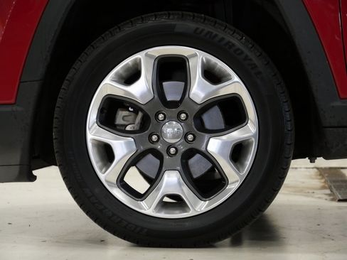 Used 2019 Jeep Compass Limited image 9