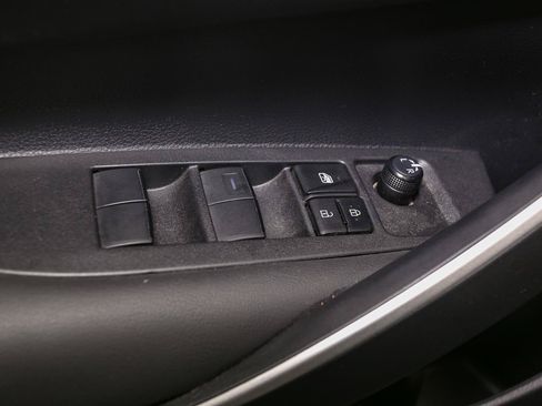 Used 2022 Toyota Corolla SE w/ Carpet Mat Package (TMS) FWD image 35