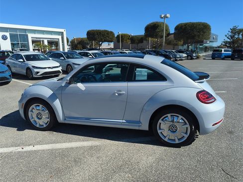 Used 2019 Volkswagen Beetle 2.0T SE image 10