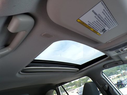 Used 2024 Toyota RAV4 XLE w/ Convenience Package FWD image 16