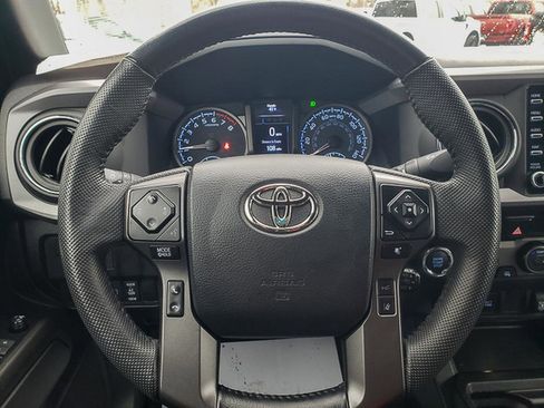 Used 2023 Toyota Tacoma TRD Off-Road image 17