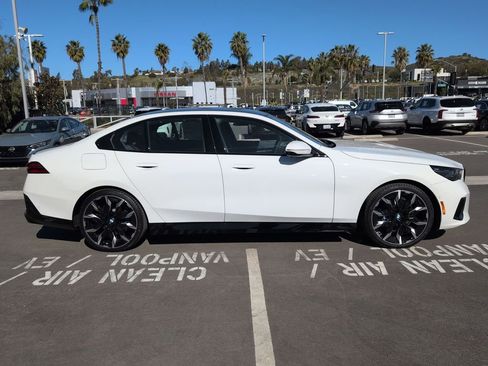 New 2026 BMW 530i image 3