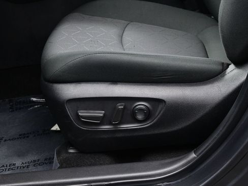 Used 2024 Toyota RAV4 XLE AWD/4WD image 11