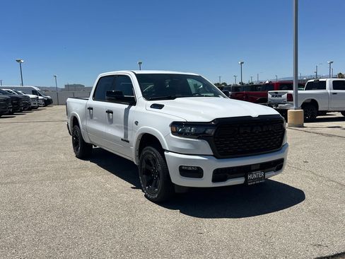 New 2026 RAM 1500 Big Horn w/ Night Edition AWD/4WD image 8