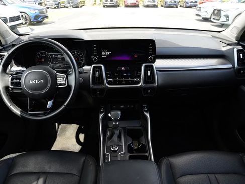 Used 2023 Kia Sorento S FWD image 19