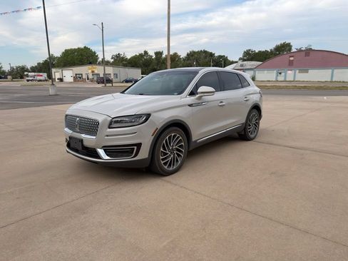 Used 2019 Lincoln Nautilus Reserve AWD/4WD image 8