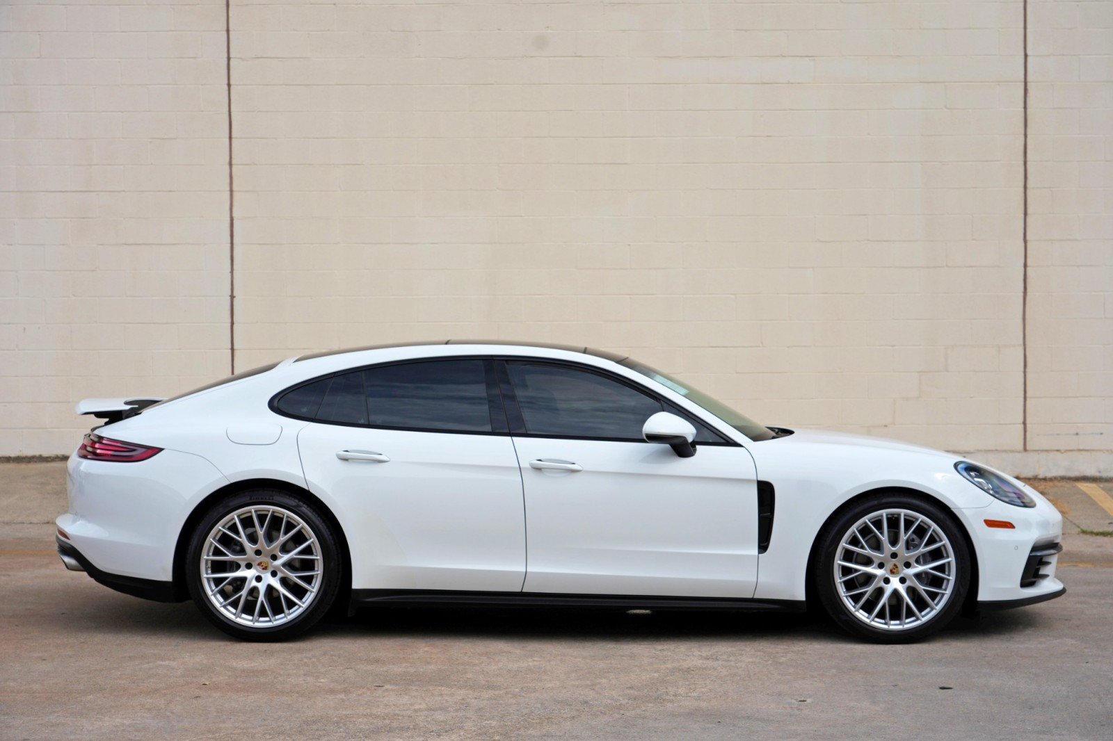 Used 2018 Porsche Panamera image 57