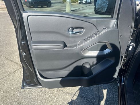 New 2026 Nissan Frontier SV image 10