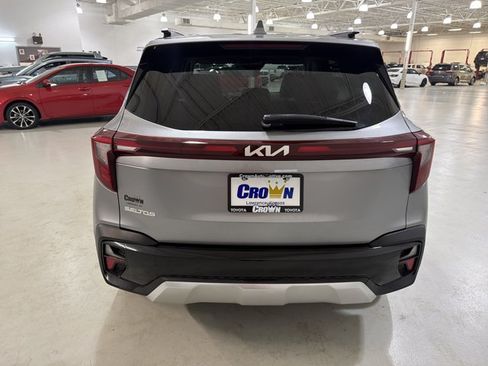 Used 2024 Kia Seltos S FWD image 7