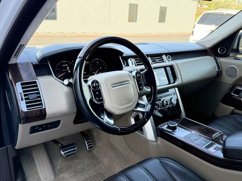 Used 2015 Land Rover Range Rover Autobiography image 13