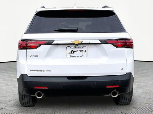 Used 2023 Chevrolet Traverse LT image 6