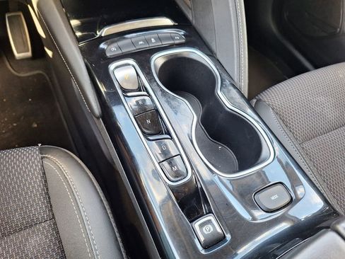 Used 2023 Buick Envision Preferred image 16