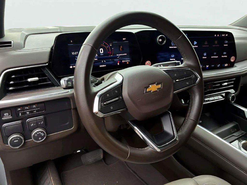 Used 2025 Chevrolet Tahoe LT RWD image 14