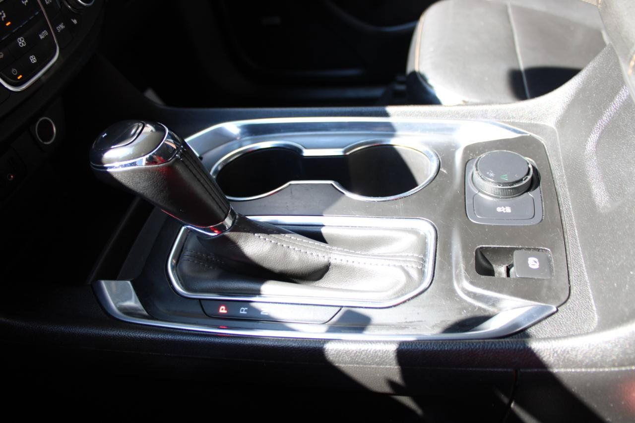 Used 2019 Chevrolet Traverse RS FWD image 41