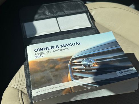 Used 2017 Subaru Outback 2.5i Limited image 29