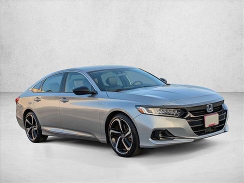 Used 2022 Honda Accord Sport image 3