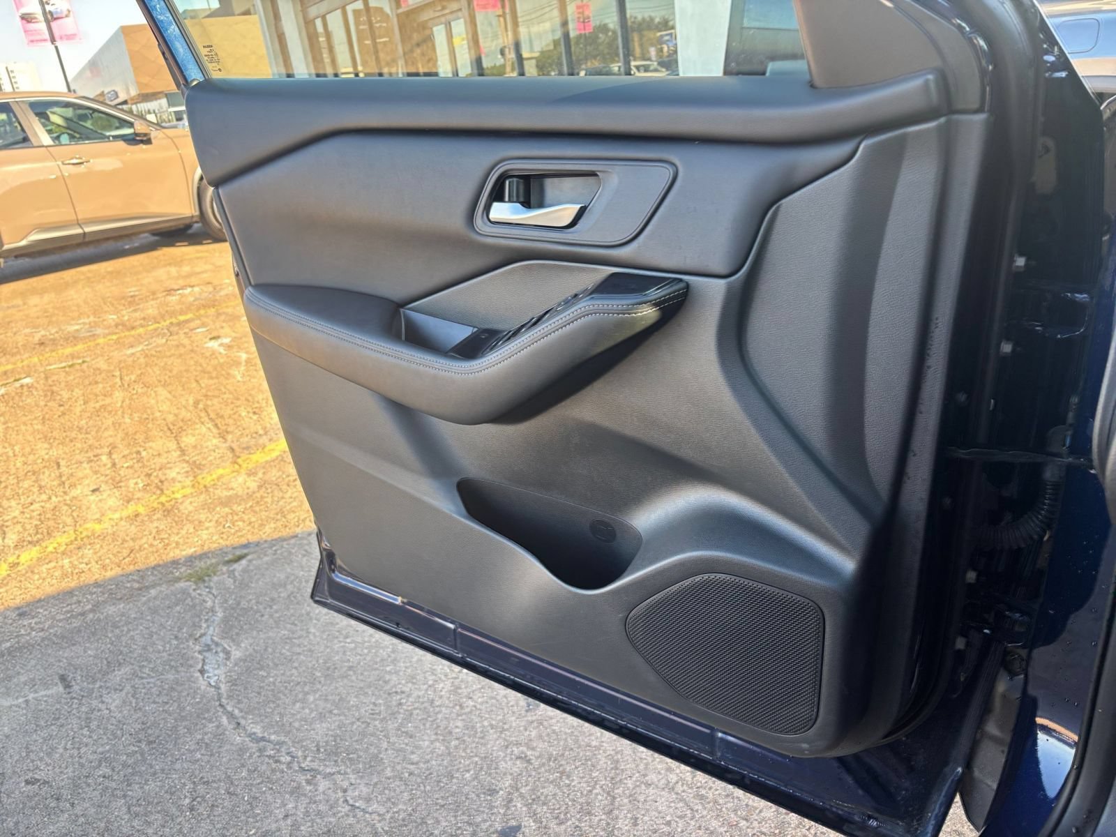 Used 2026 Nissan Rogue SV AWD/4WD image 18