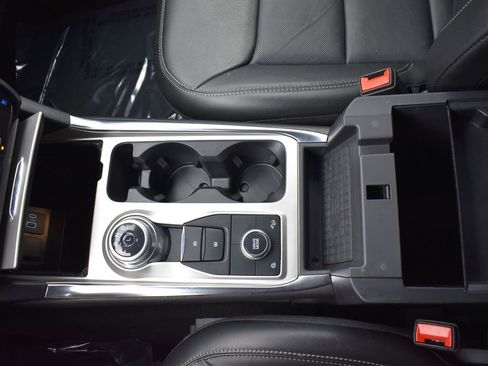 Used 2022 Ford Explorer Limited image 23