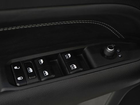 Used 2023 Jeep Compass Altitude w/ Convenience Group image 22