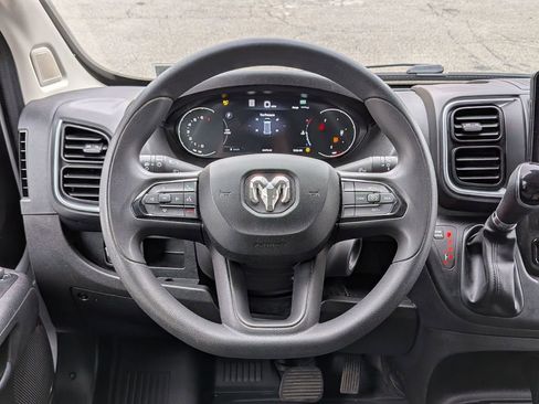 Used 2023 RAM ProMaster 2500 w/ Driver Convenience Group image 12